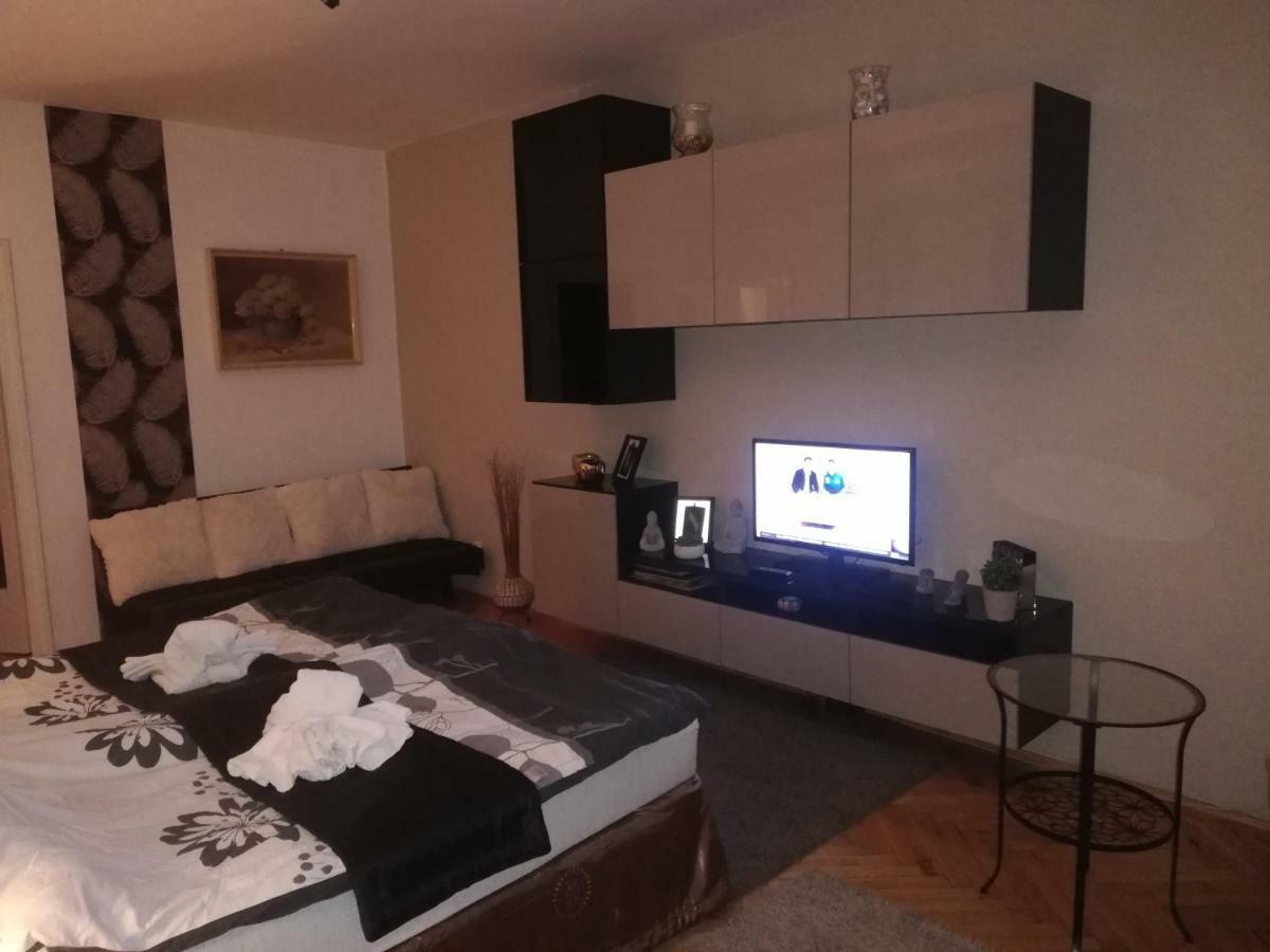 Heni Apartman Nagykanizsa Extérieur photo
