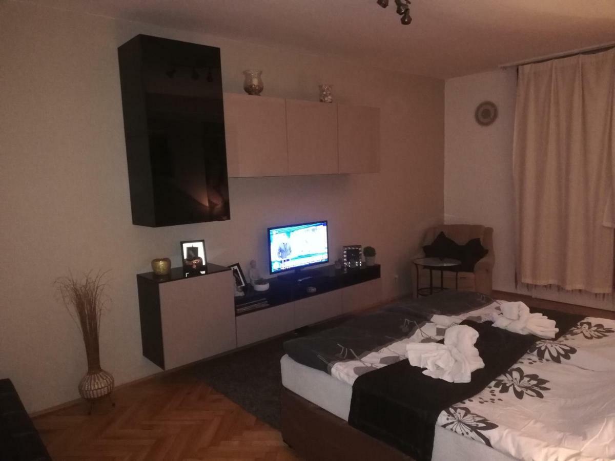 Heni Apartman Nagykanizsa Extérieur photo
